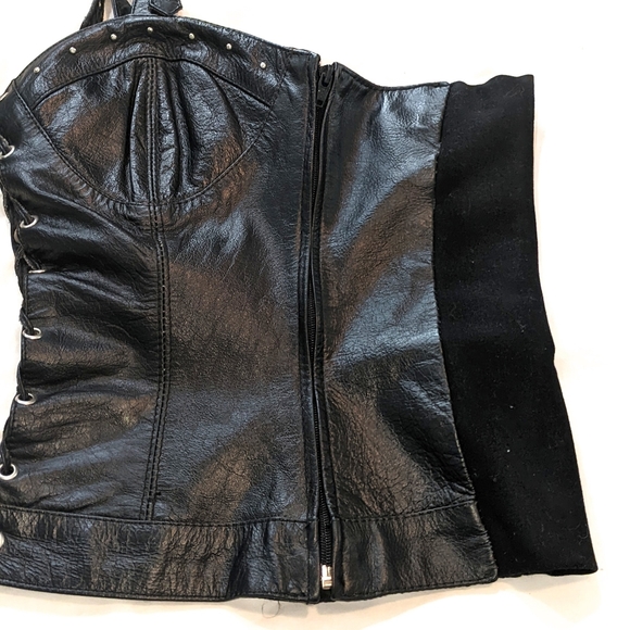 ECHTES LEDER Futter Women's Black Leather Open Back Halter Vest - Picture 7 of 11